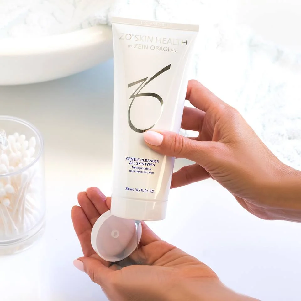 Sữa rửa mặt cho mọi loại da GENTLE CLEANSER